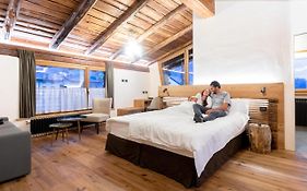 Curt di Clement Eco Mobility Hotel